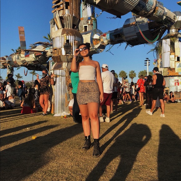 Meet your posher! - Picture 2 of 3